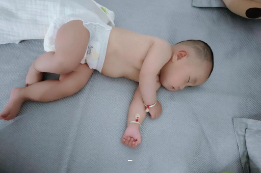 东莞宝宝咳到吐怎么办
